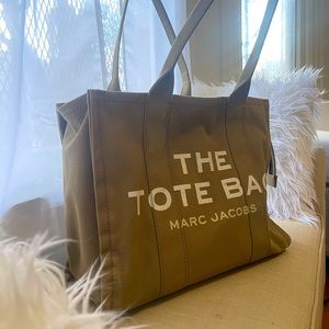 Marc Jacobs The Tote Bag in Forest Green
